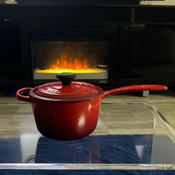 LE CREUSET Signature Saucepan
